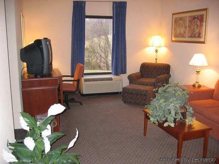 Hampton Inn Фронт-Ройал Номер фото